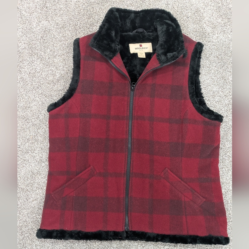 Woolrich Women's Burgundy Checkered Vest Buffalo Plaid Cozy Faux Fur Lined